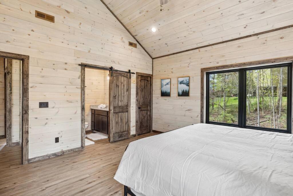 Black Bear Cove Гетлинбург Екстериор снимка